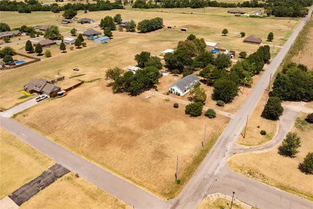 Photo 4 — 803 N Richland Road, Tuttle, OK 73089