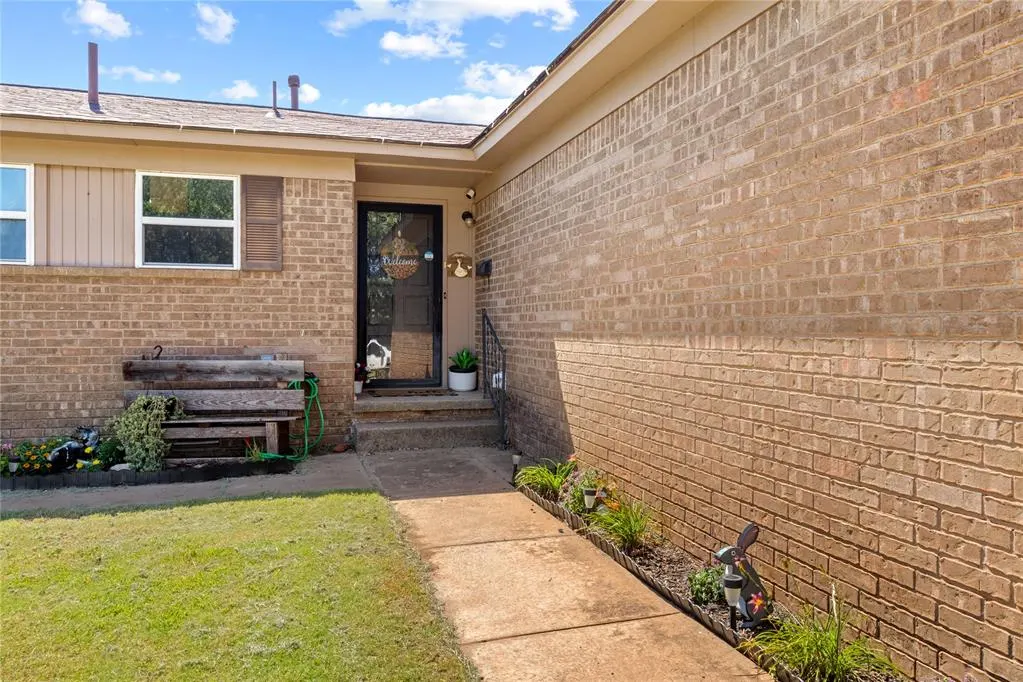 Photo 5 — 819 N Brewer Avenue, Hydro, OK 73048