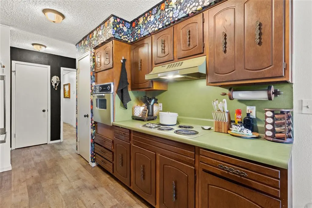 Photo 14 — 819 N Brewer Avenue, Hydro, OK 73048