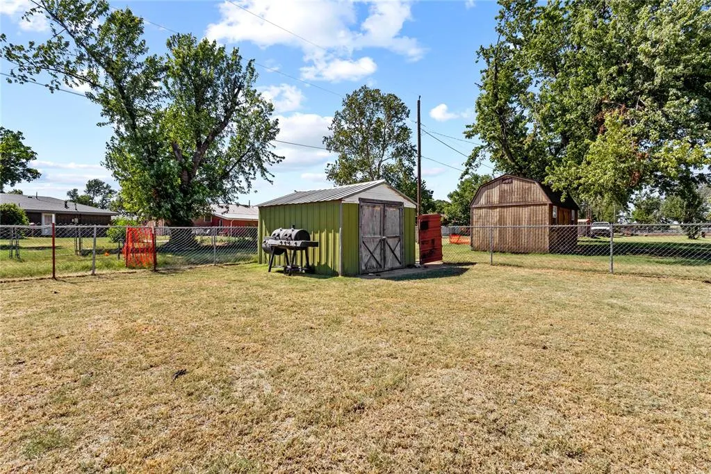 Photo 28 — 819 N Brewer Avenue, Hydro, OK 73048