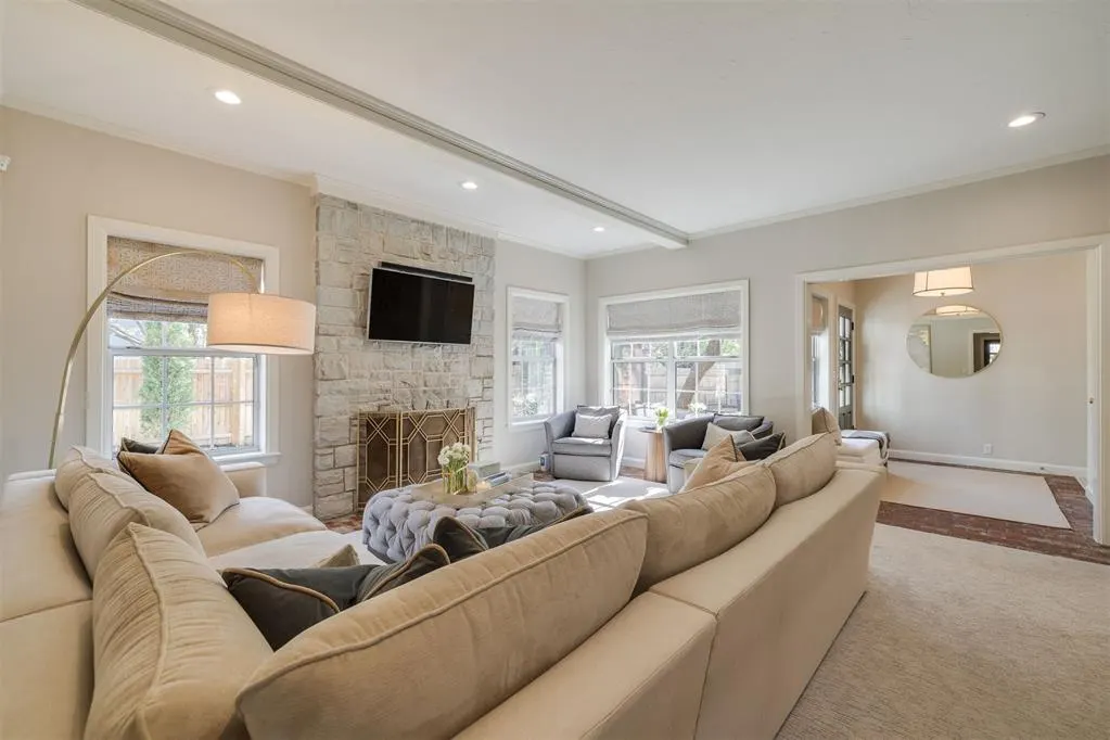 Photo 13 — 11916 Maple Hollow Court, Oklahoma City, OK 73120