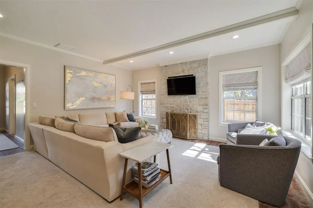 Photo 14 — 11916 Maple Hollow Court, Oklahoma City, OK 73120