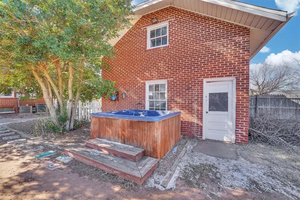 Photo 27 — 505 W Lincoln Street, Mangum, OK 73554