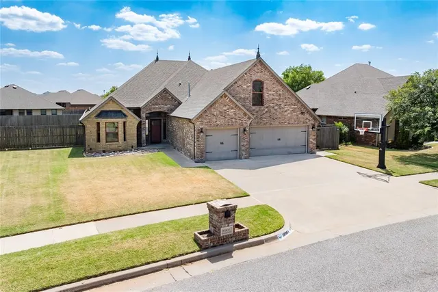 Photo 2 — 10904 SW 19th Street, Yukon, OK 73099