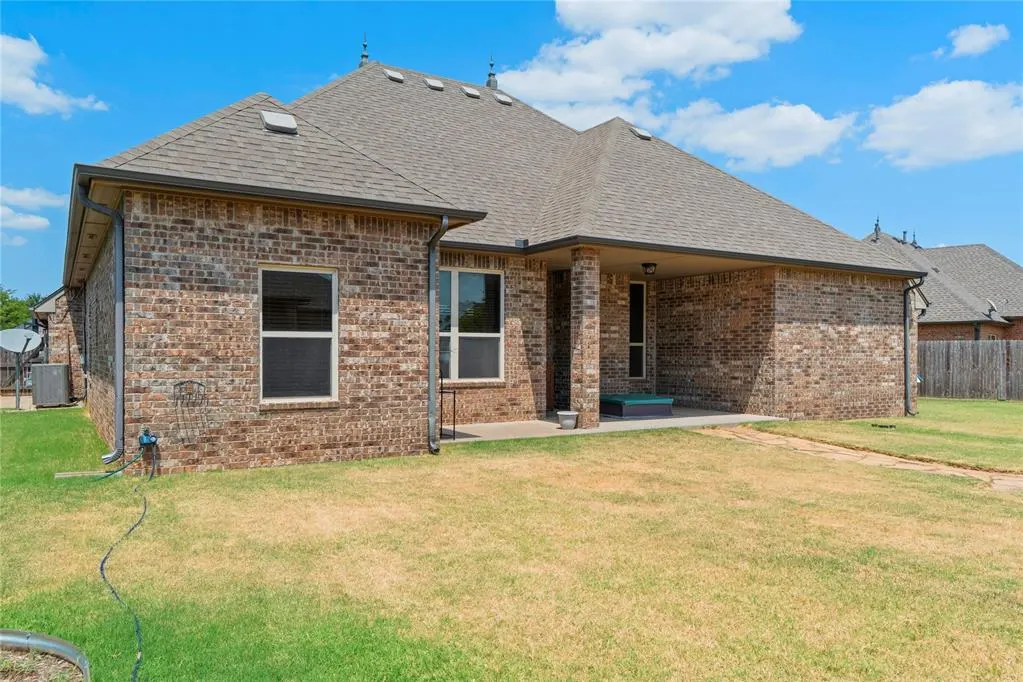 Photo 32 — 10904 SW 19th Street, Yukon, OK 73099