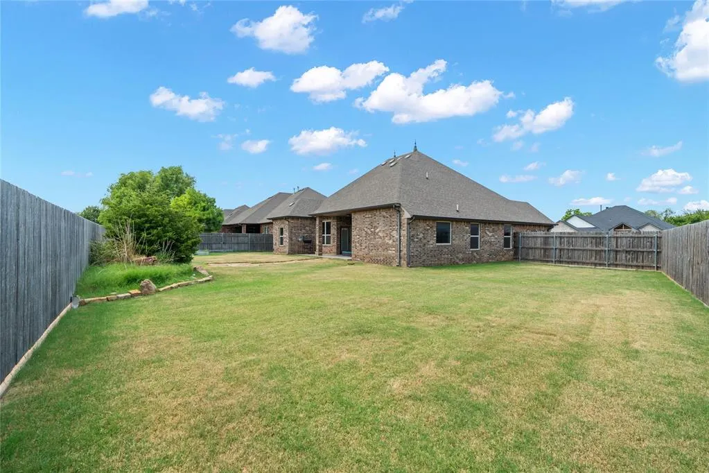 Photo 35 — 10904 SW 19th Street, Yukon, OK 73099