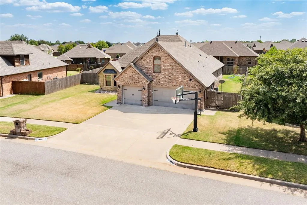 Photo 36 — 10904 SW 19th Street, Yukon, OK 73099
