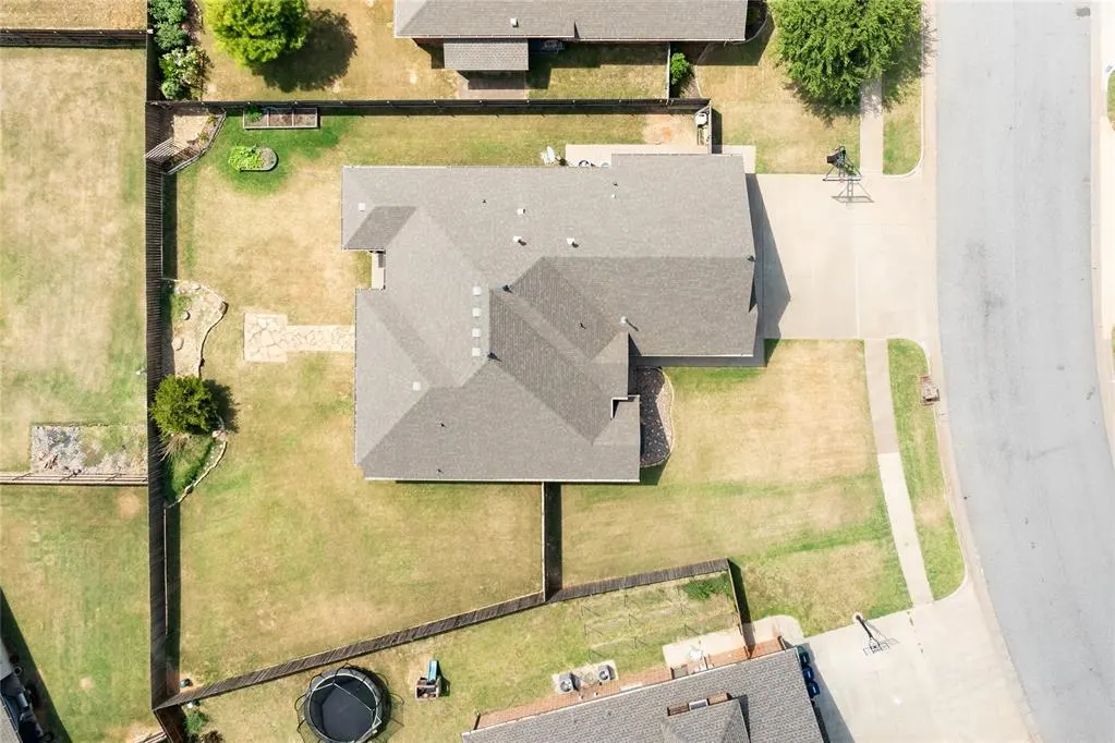 Photo 38 — 10904 SW 19th Street, Yukon, OK 73099