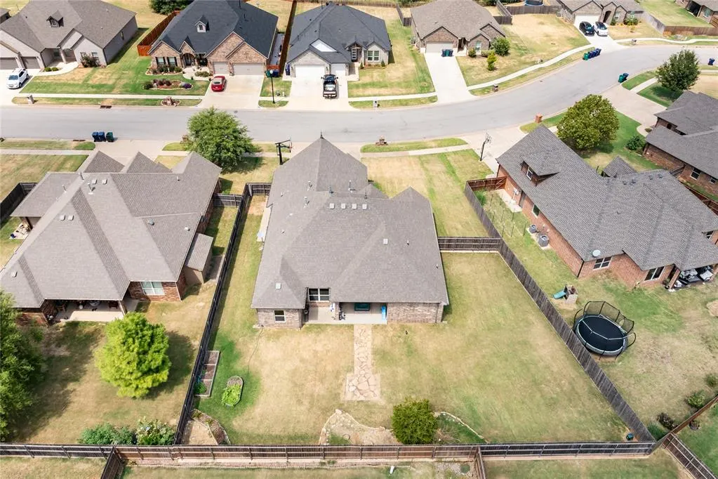 Photo 39 — 10904 SW 19th Street, Yukon, OK 73099
