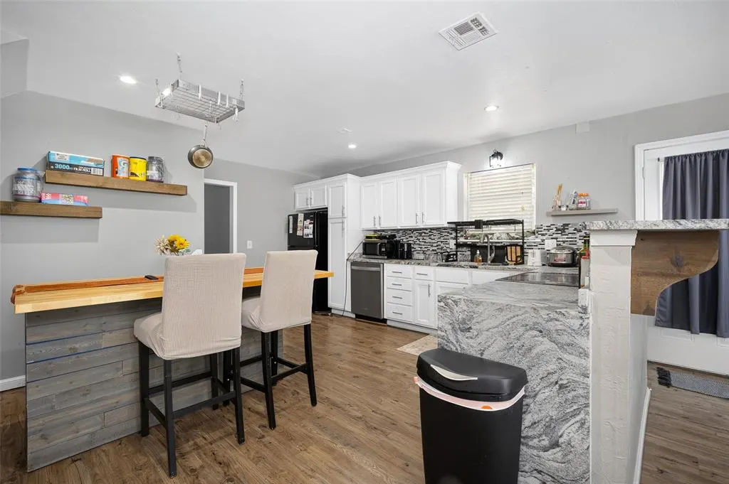 Photo 5 — 118 Oakside Drive, Oklahoma City, OK 73160