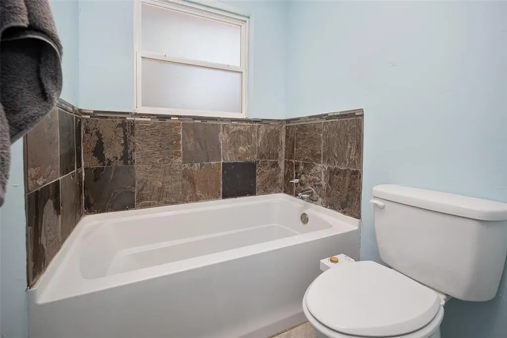 Photo 14 — 118 Oakside Drive, Oklahoma City, OK 73160