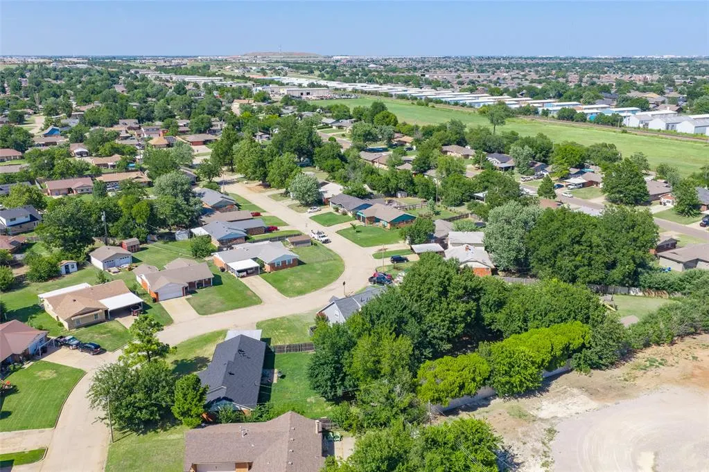 Photo 27 — 118 Oakside Drive, Oklahoma City, OK 73160