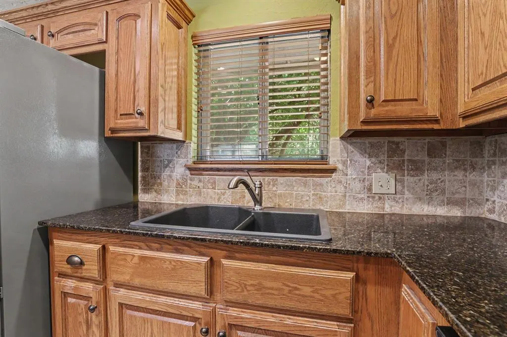 Photo 7 — 713 Hedge Drive, Oklahoma City, OK 73110