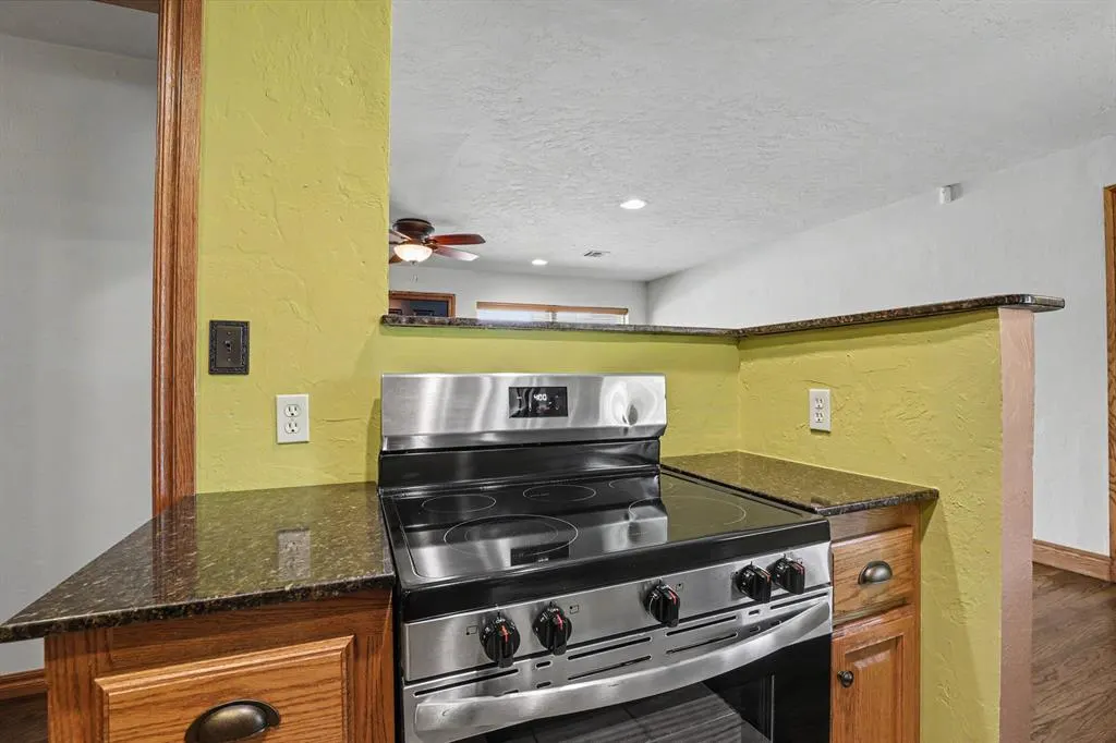 Photo 8 — 713 Hedge Drive, Oklahoma City, OK 73110
