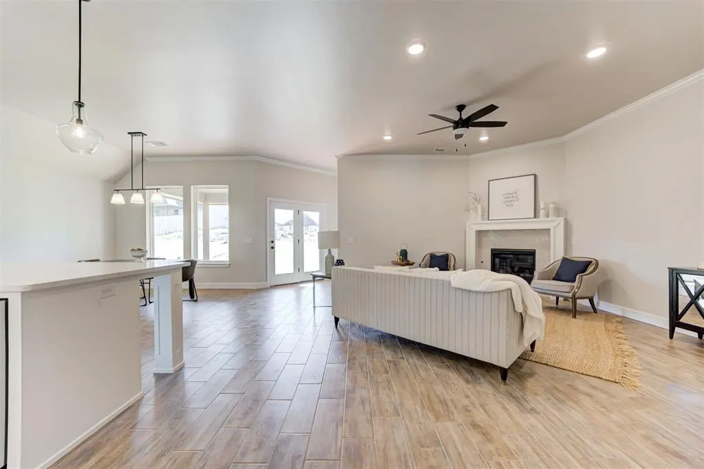 Photo 4 — 3305 Slate River Drive, Yukon, OK 73099