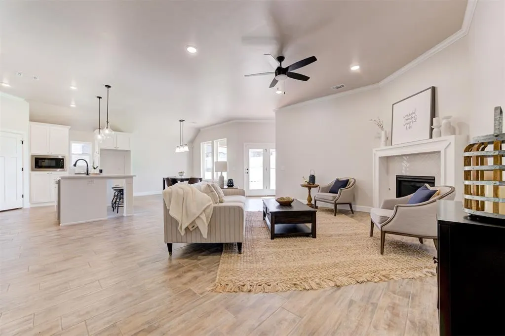 Photo 7 — 3305 Slate River Drive, Yukon, OK 73099