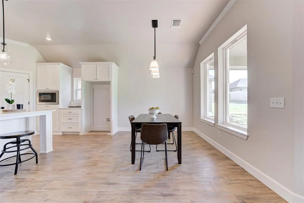 Photo 10 — 3305 Slate River Drive, Yukon, OK 73099