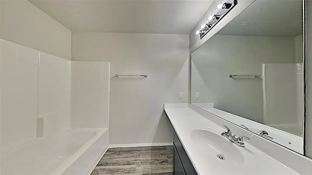 Photo 9 — 4325 Siena Ridge Boulevard, Oklahoma City, OK 73179