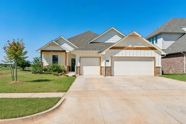 Front exterior — 801 Revan Road, Moore, OK 73160