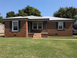 Sold home at 725 NE 25th Street