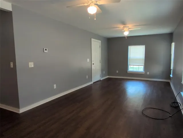 Photo 3 — 725 NE 25th Street, Oklahoma City, OK 73105