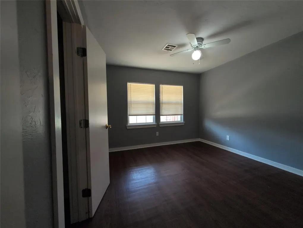 Photo 9 — 725 NE 25th Street, Oklahoma City, OK 73105