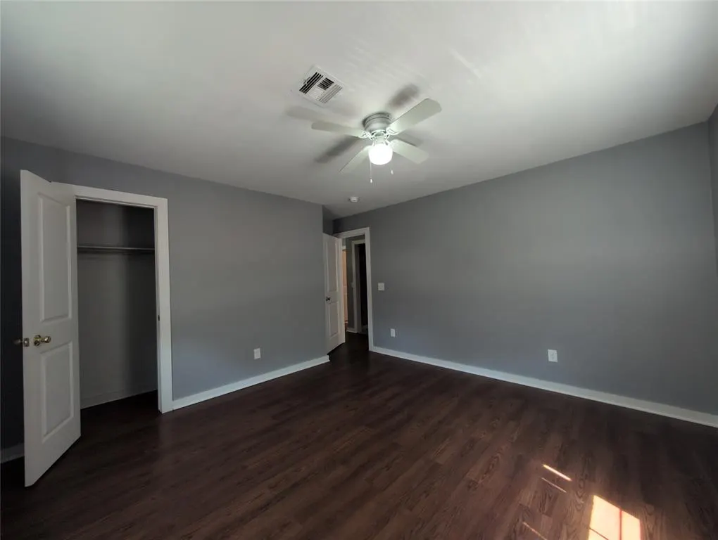 Photo 12 — 725 NE 25th Street, Oklahoma City, OK 73105