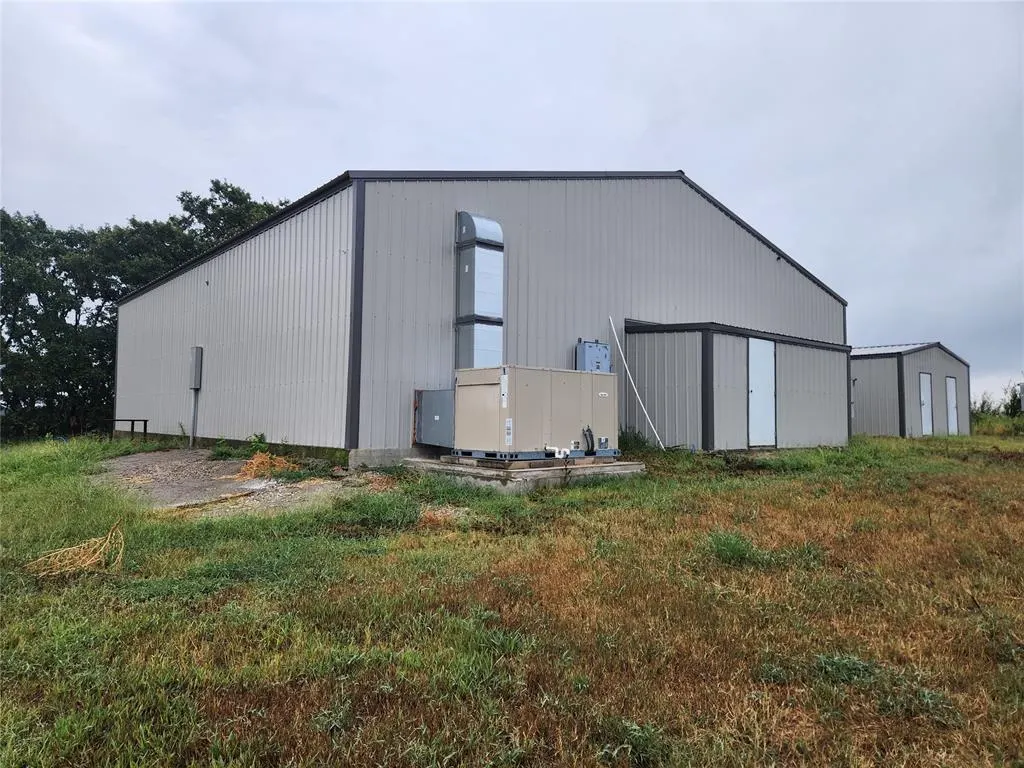Photo 2 — 13950 N HWY 56, Sasakwa, OK 74867