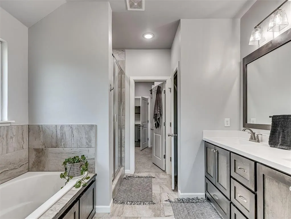 Photo 23 — 2916 SE 24th Street, Moore, OK 73160