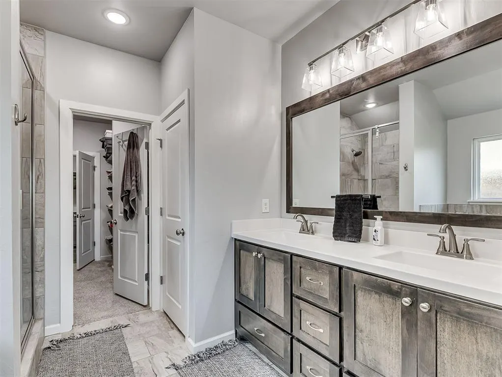 Photo 24 — 2916 SE 24th Street, Moore, OK 73160
