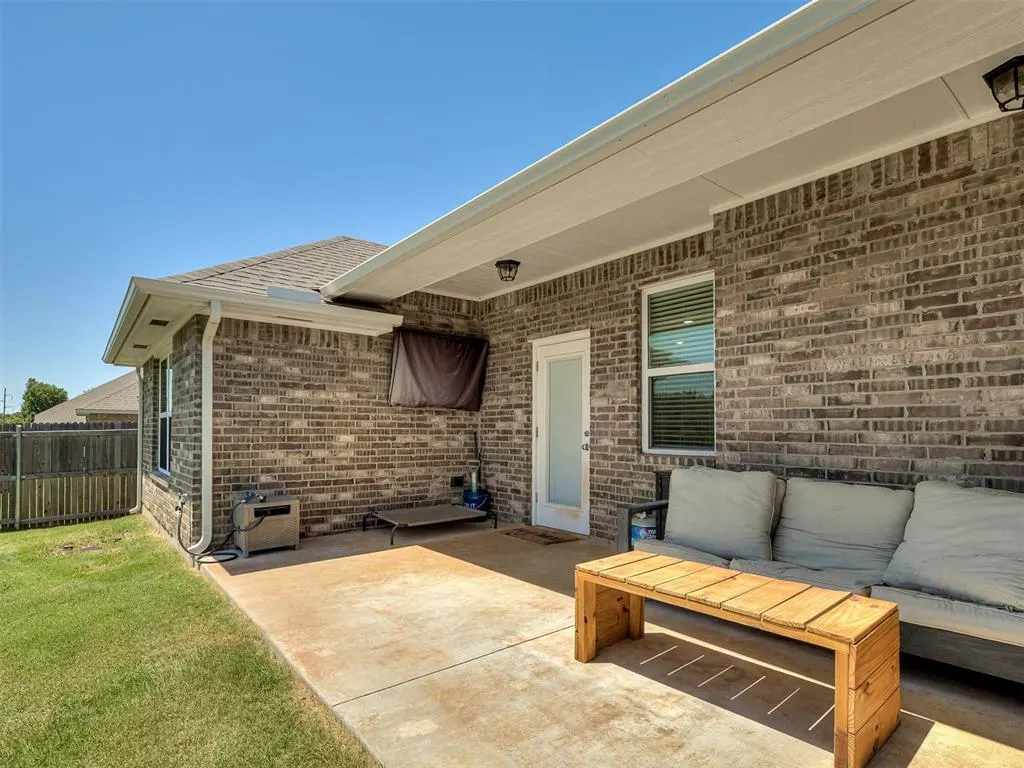 Photo 42 — 2916 SE 24th Street, Moore, OK 73160