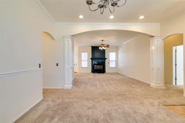 Photo 3 — 551 W Geronimo Court Way, Mustang, OK 73064