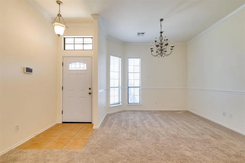 Photo 6 — 551 W Geronimo Court Way, Mustang, OK 73064