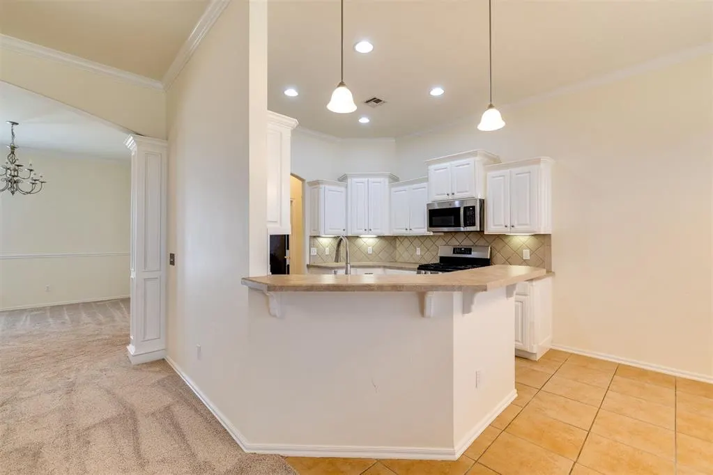 Photo 12 — 551 W Geronimo Court Way, Mustang, OK 73064