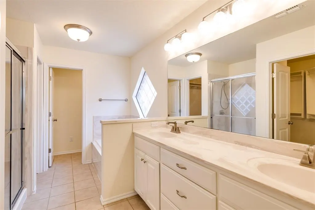 Photo 22 — 551 W Geronimo Court Way, Mustang, OK 73064