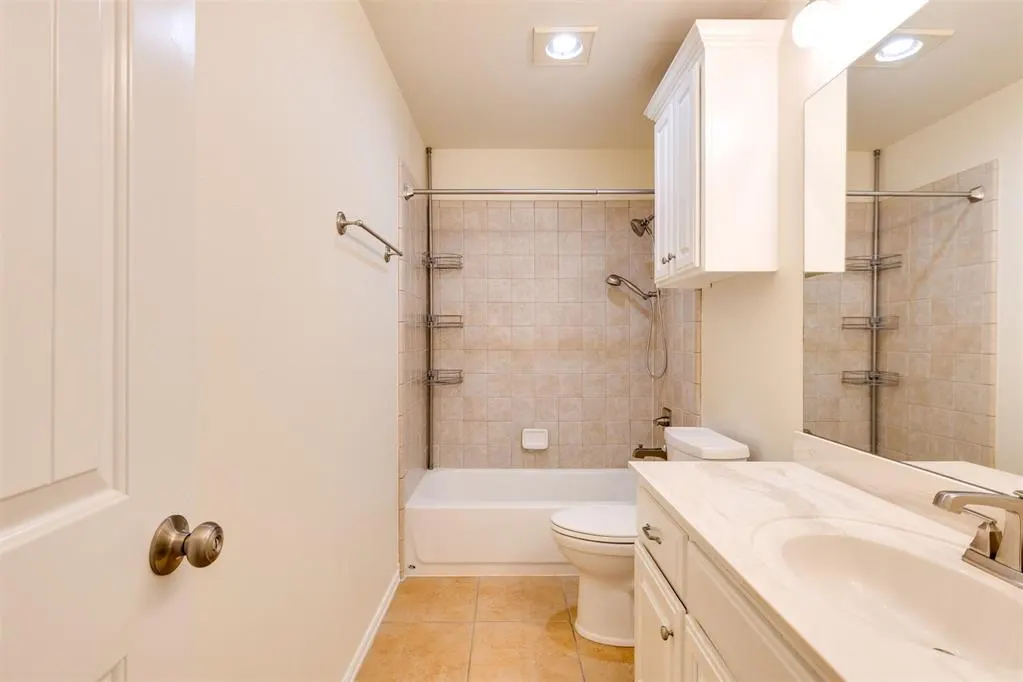 Photo 33 — 551 W Geronimo Court Way, Mustang, OK 73064