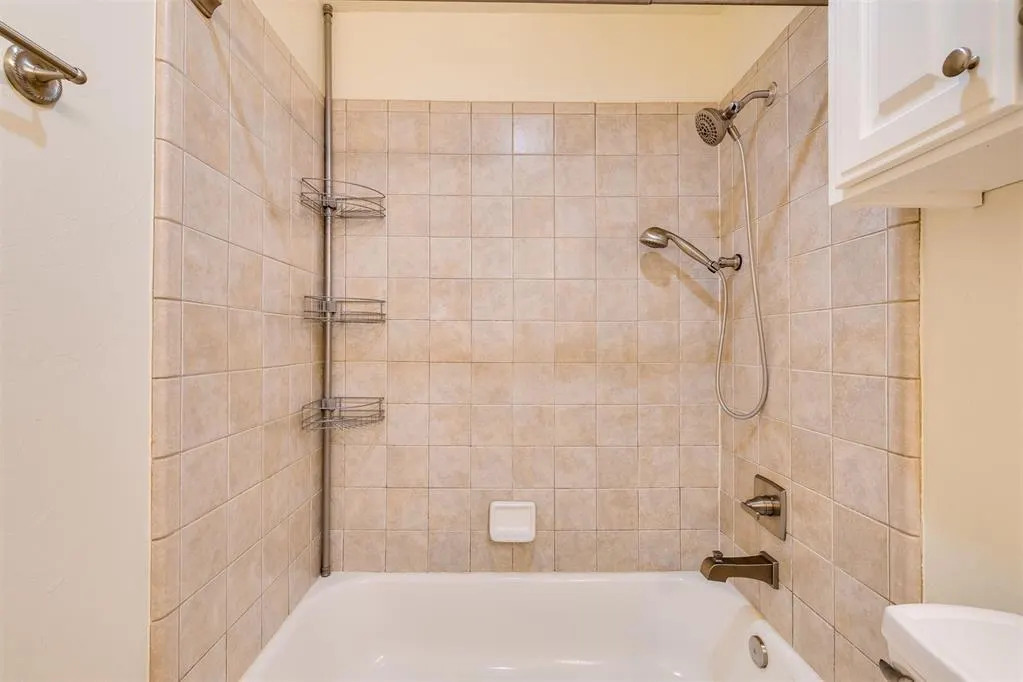 Photo 35 — 551 W Geronimo Court Way, Mustang, OK 73064