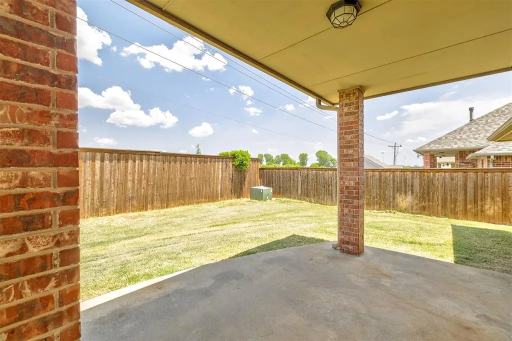 Photo 44 — 551 W Geronimo Court Way, Mustang, OK 73064