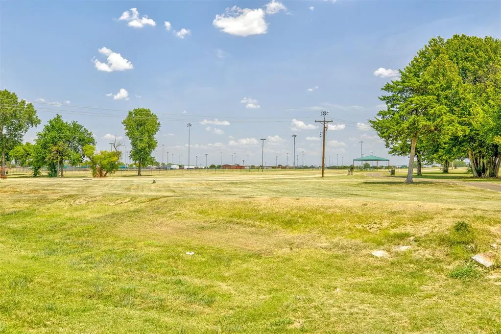 Photo 49 — 551 W Geronimo Court Way, Mustang, OK 73064