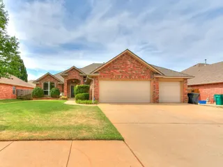 Sold home at 10628 NW 39th Street