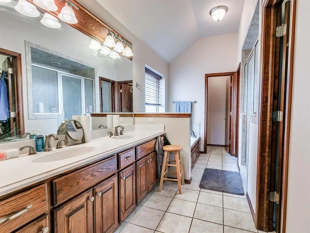 Photo 20 — 10628 NW 39th Street, Yukon, OK 73099