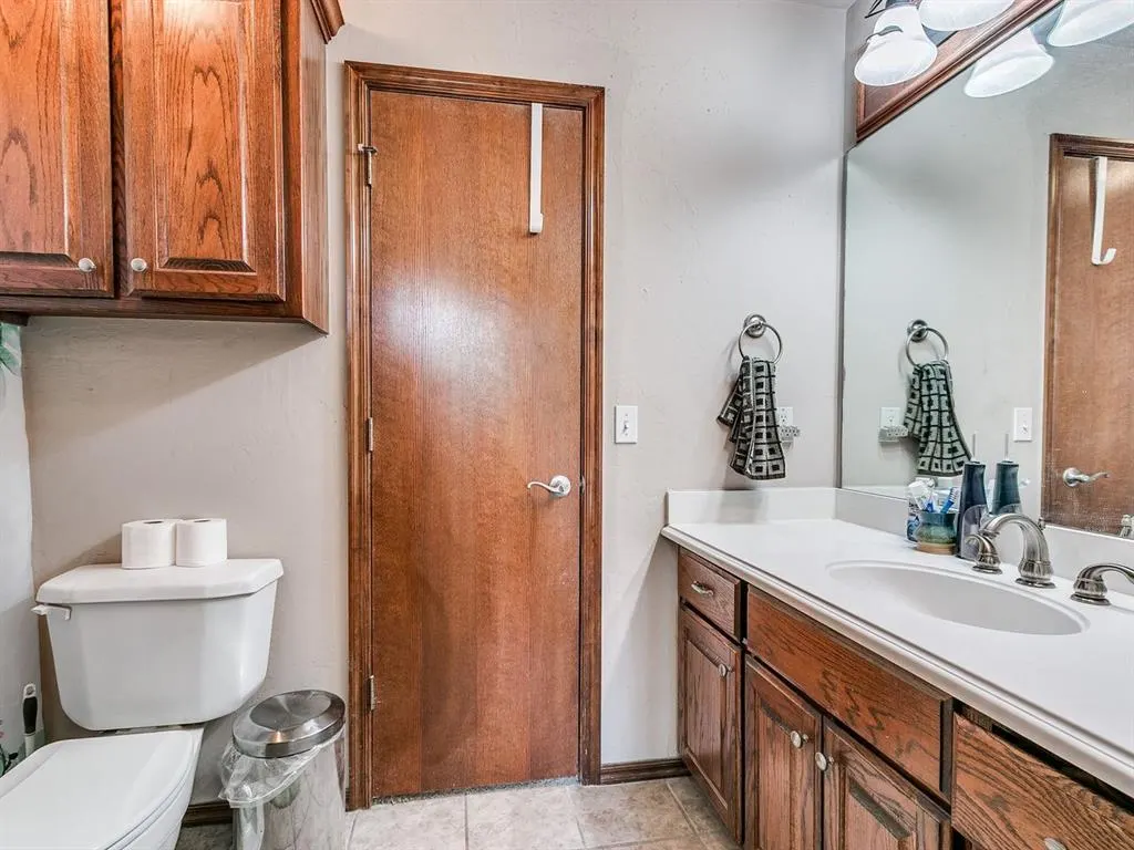 Photo 26 — 10628 NW 39th Street, Yukon, OK 73099