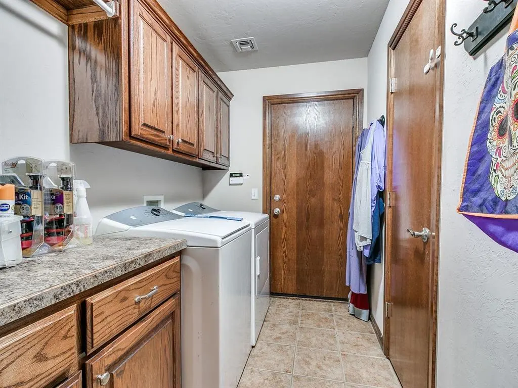 Photo 30 — 10628 NW 39th Street, Yukon, OK 73099