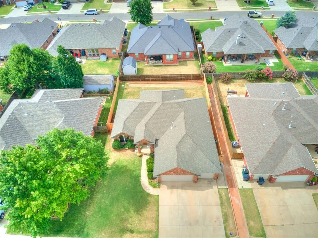 Photo 34 — 10628 NW 39th Street, Yukon, OK 73099