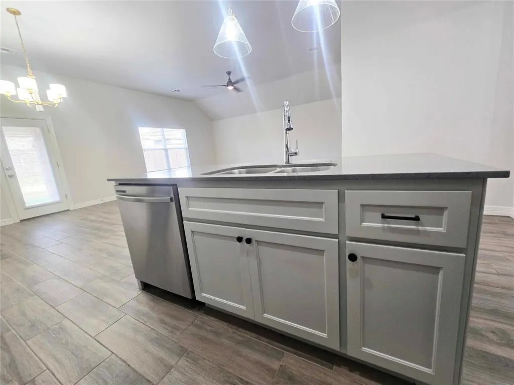 Photo 9 — 9221 Anaum Lane, Yukon, OK 73099