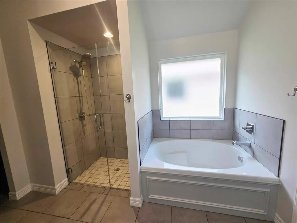 Photo 14 — 9221 Anaum Lane, Yukon, OK 73099