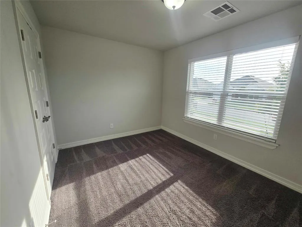Photo 19 — 9221 Anaum Lane, Yukon, OK 73099