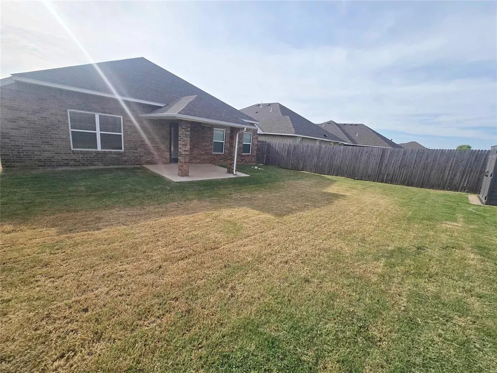 Photo 21 — 9221 Anaum Lane, Yukon, OK 73099