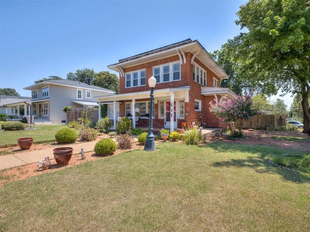 Photo 2 — 628 W Main Street, Purcell, OK 73080