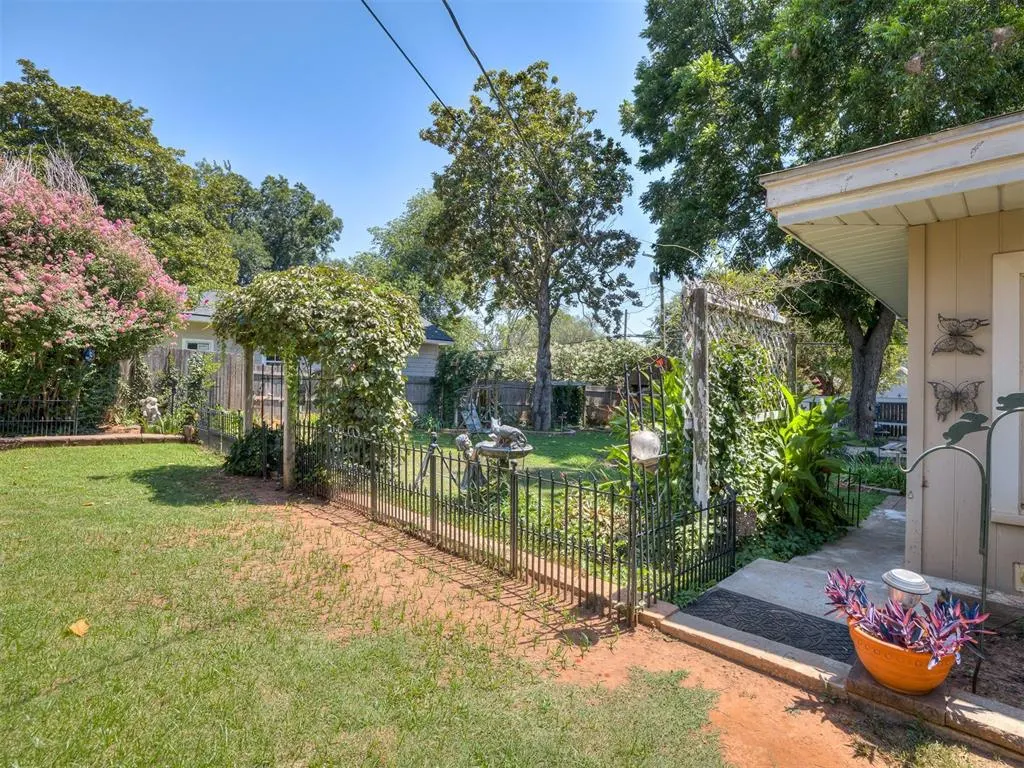 Photo 39 — 628 W Main Street, Purcell, OK 73080